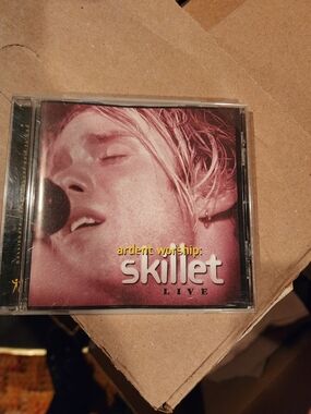 Skillet - Ardent Worship: Live CD (Pink Cover)